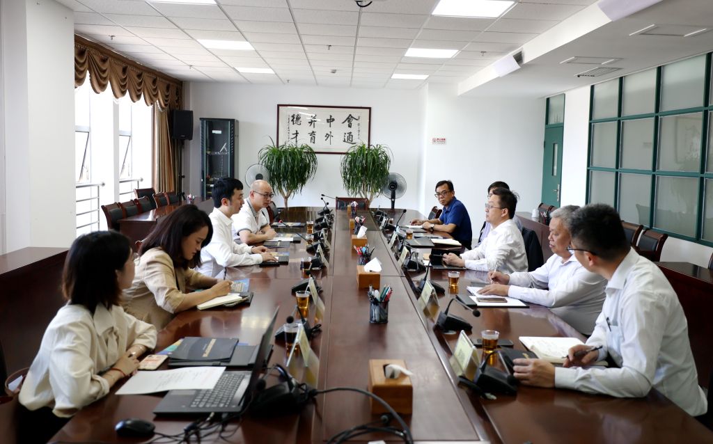 校企合作新篇章 厦门石头城信息服务有限公司来访洽谈校园摄影服务合作